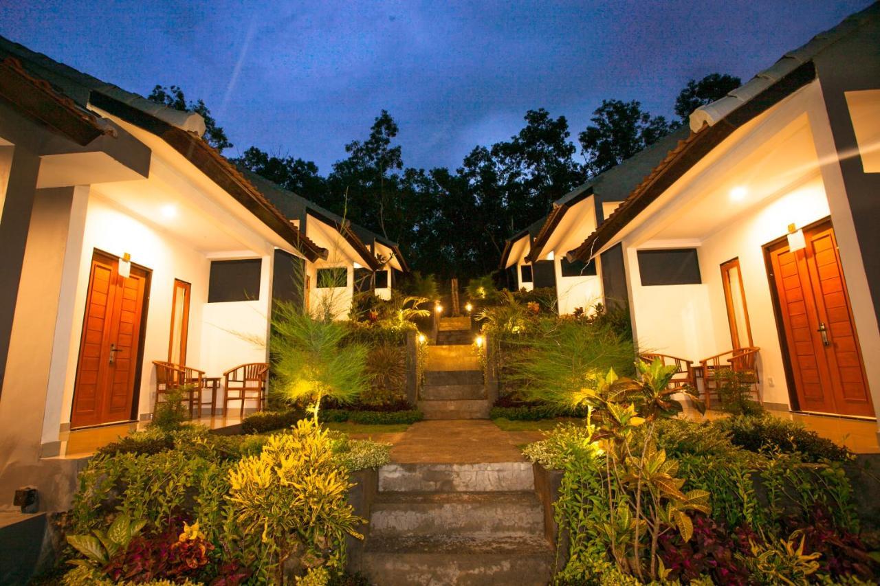 Singgahan Bungalow By Ecommerceloka Toyapakeh Экстерьер фото