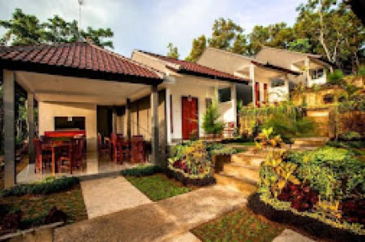 Singgahan Bungalow By Ecommerceloka Toyapakeh Экстерьер фото
